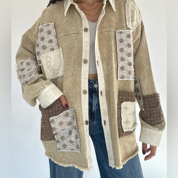 Oli & Hali Jackets & Blazers - Oli & Hali Honey Beige Western Patch Jacket Oversized Small EUC